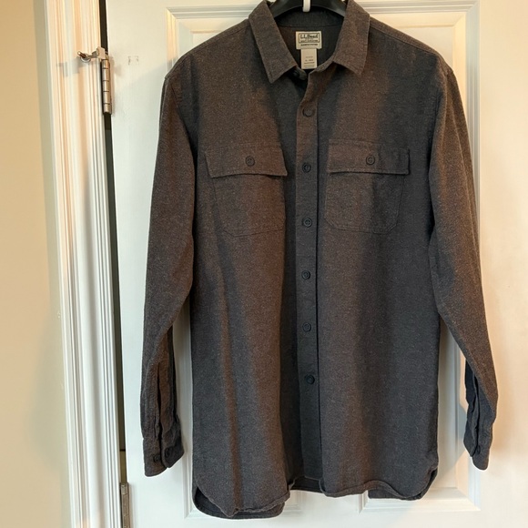 EUC, LL Bean Men's Button Down Heavy Weight Chamois Shirt, Gray Flannel, Size XL - Picture 4 of 8
